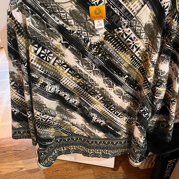 Ruby Rd- Ladies size xl Ruby Rd shirt - Picture 3 of 4